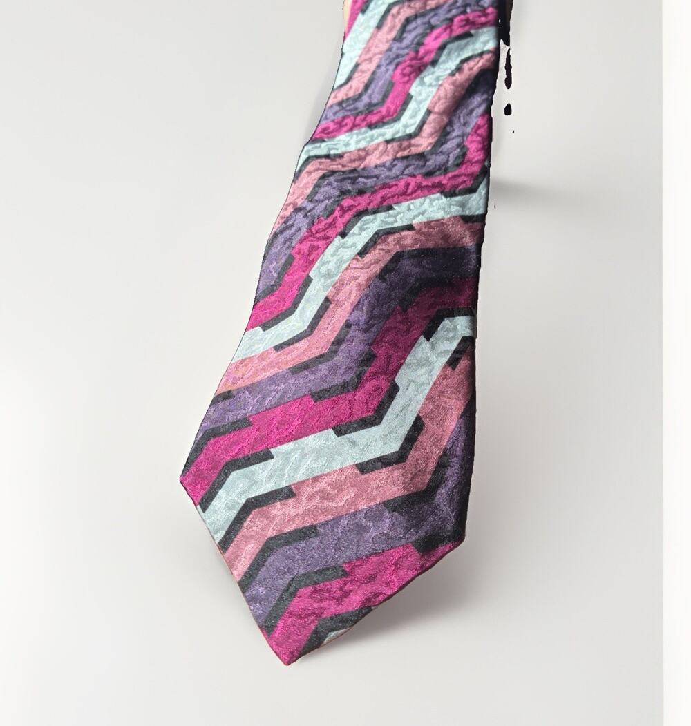 Pierre Balmain Paris-couture Men Silk texture Abstract Tie Pink vintage designer